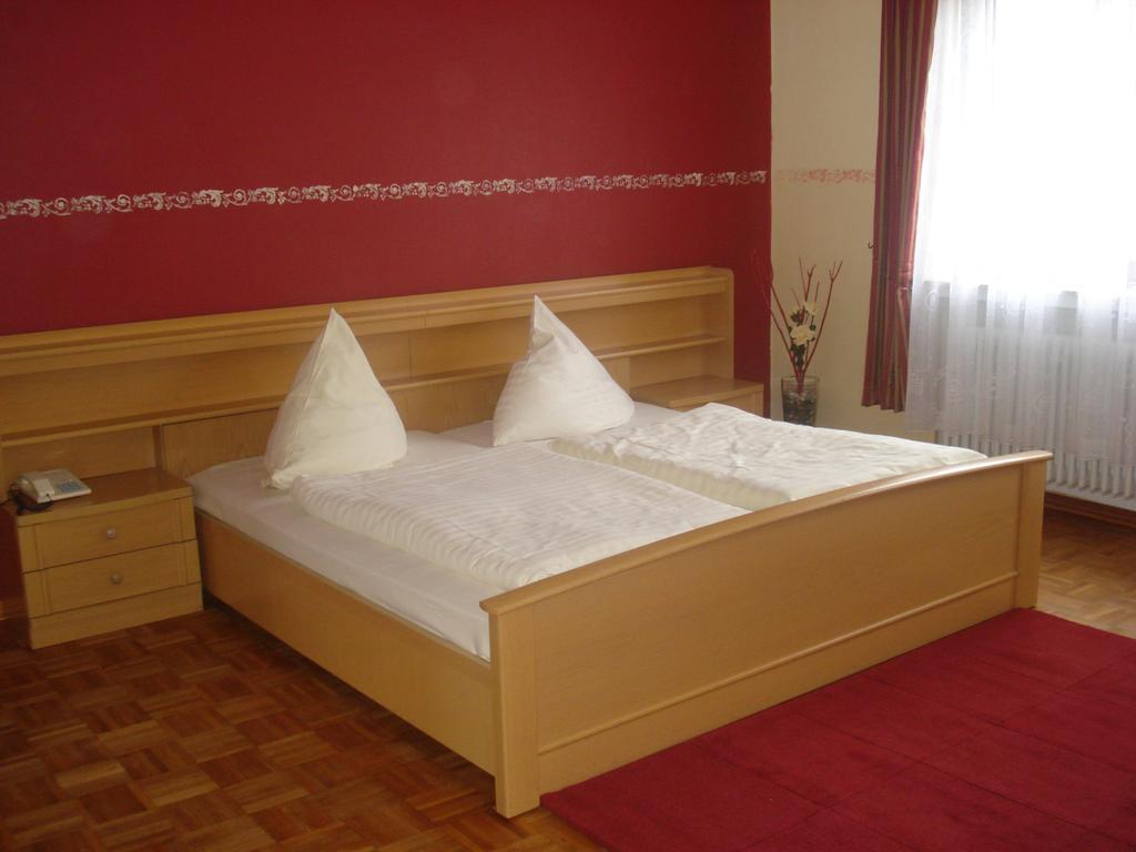 Traditionsgasthof Zum Luedertal Bimbach Екстериор снимка
